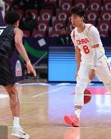 免费直播-赵睿：中国男篮需要一个绝对领袖 不管能否打进都得出来勇于承担