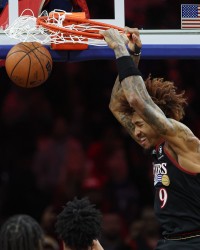 西甲直播-战意很浓！乌布雷上半场12投5中&amp;三分8中4 砍下16分2板2断